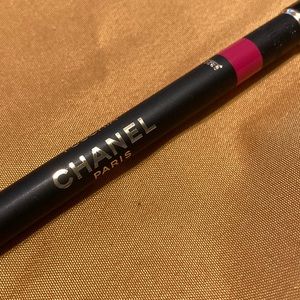 CHANEL LIP PENCIL